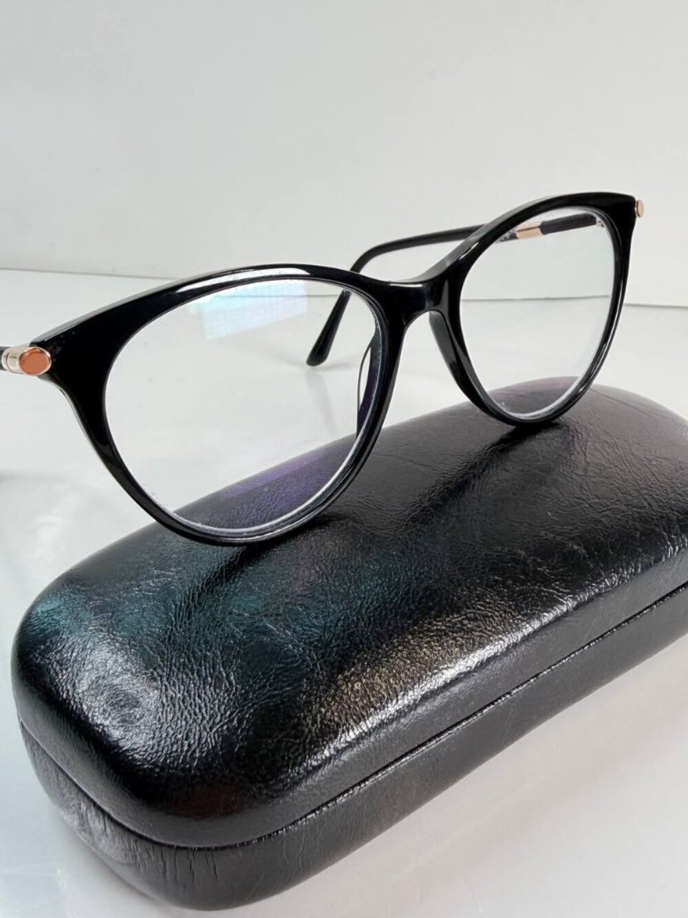 VETTORE Eyeglasses Frame – Black – Elegant Cat-Eye Style